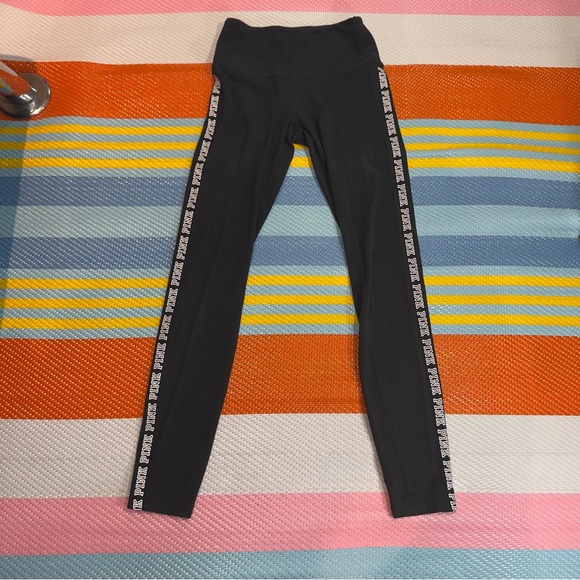 PINK Victoria's Secret Black Leggings with Side Leg Logo Women’s Size Small - Picture 1 of 3